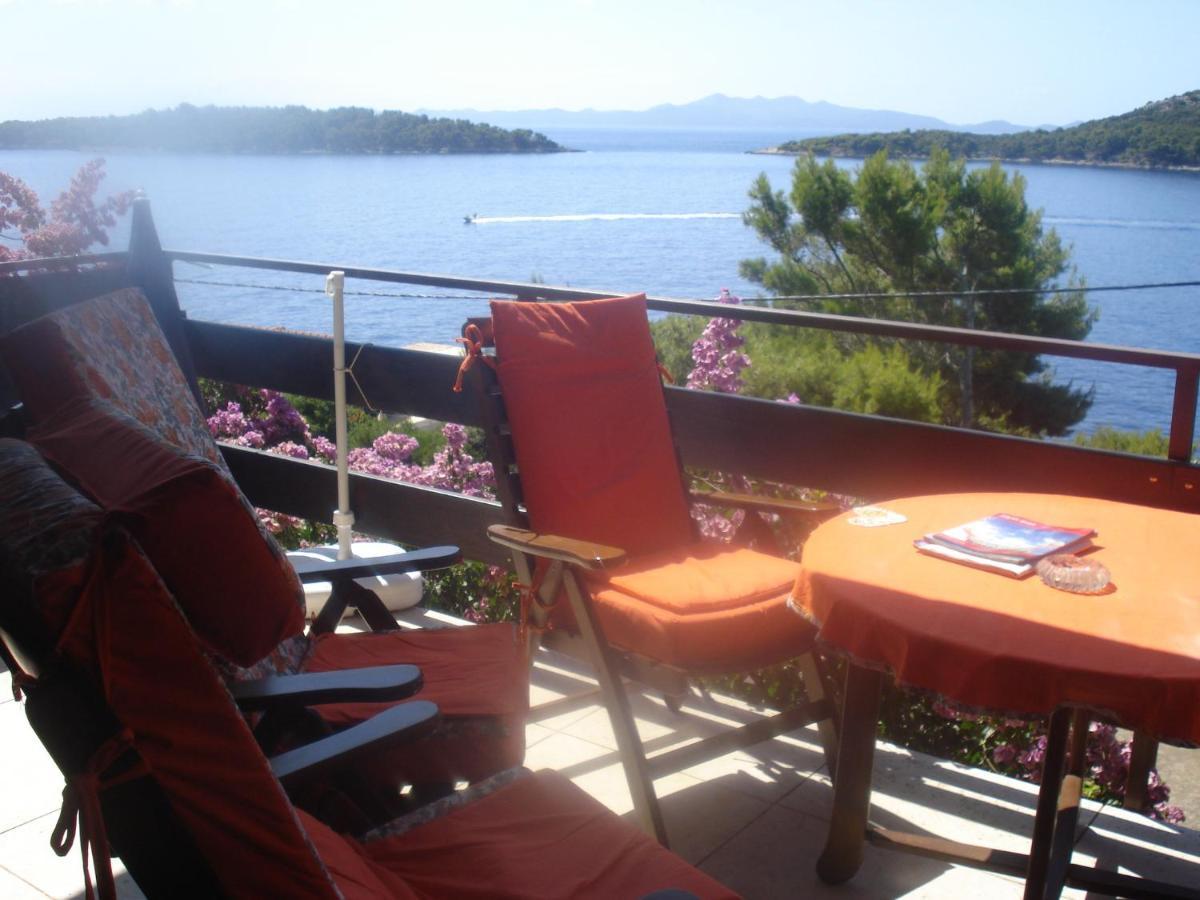 Apartman Ena By The Sea بريسبا المظهر الخارجي الصورة