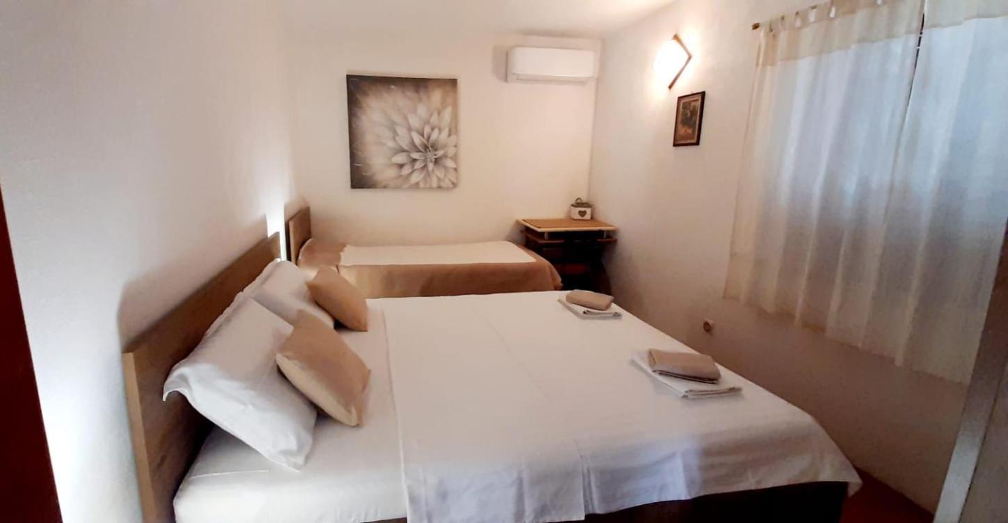 Apartman Ena By The Sea بريسبا المظهر الخارجي الصورة