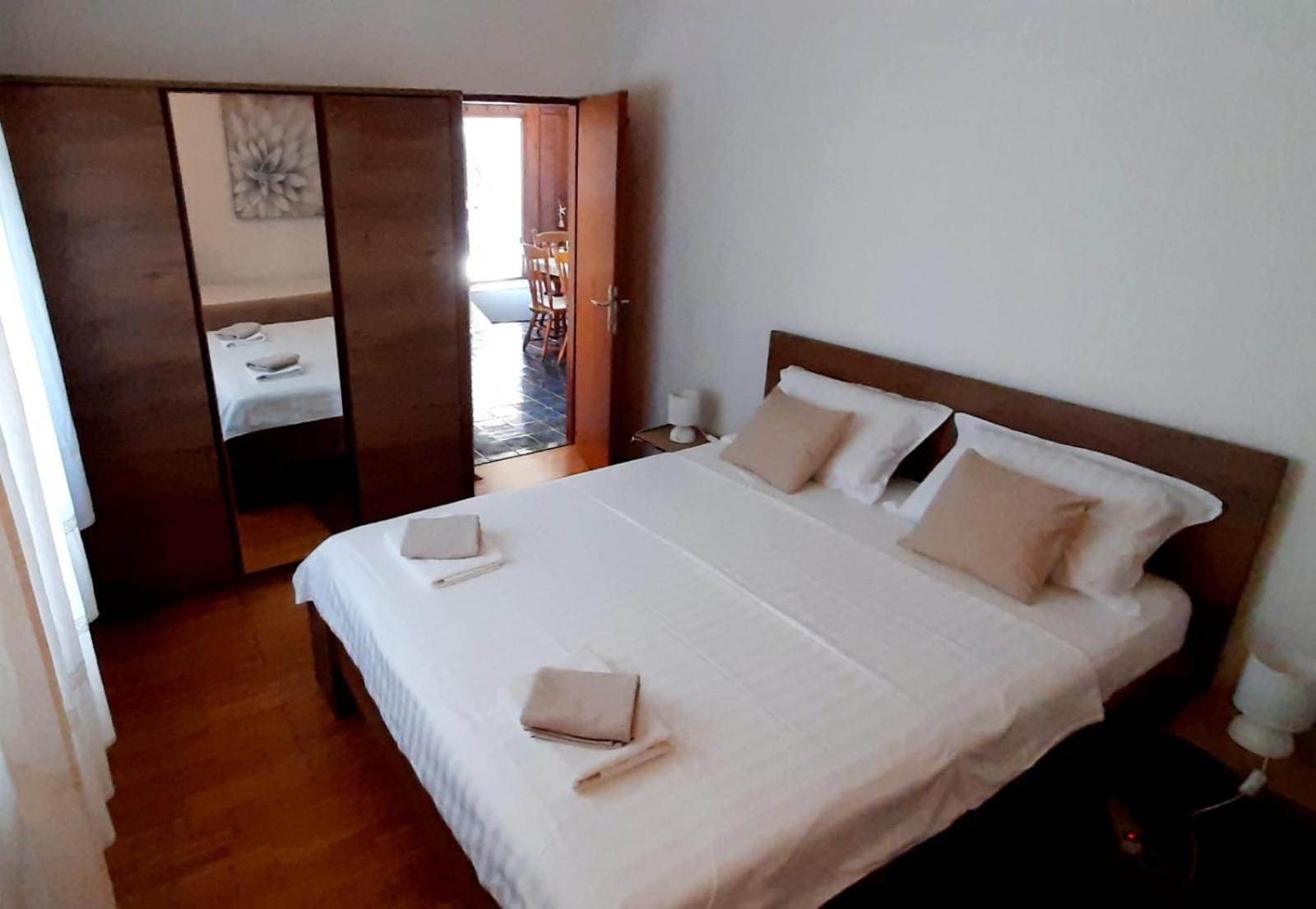 Apartman Ena By The Sea بريسبا المظهر الخارجي الصورة