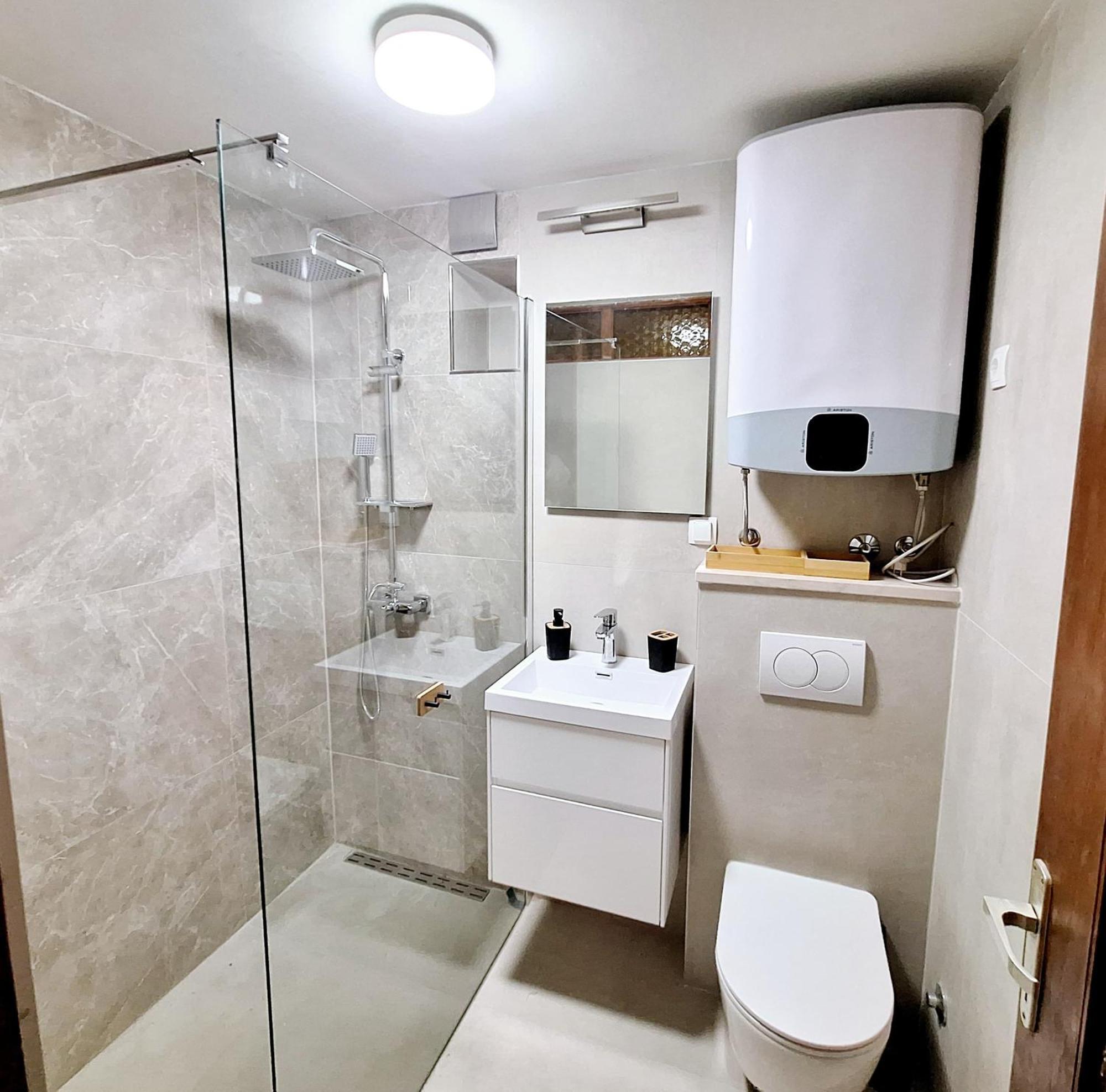 Apartman Ena By The Sea بريسبا المظهر الخارجي الصورة