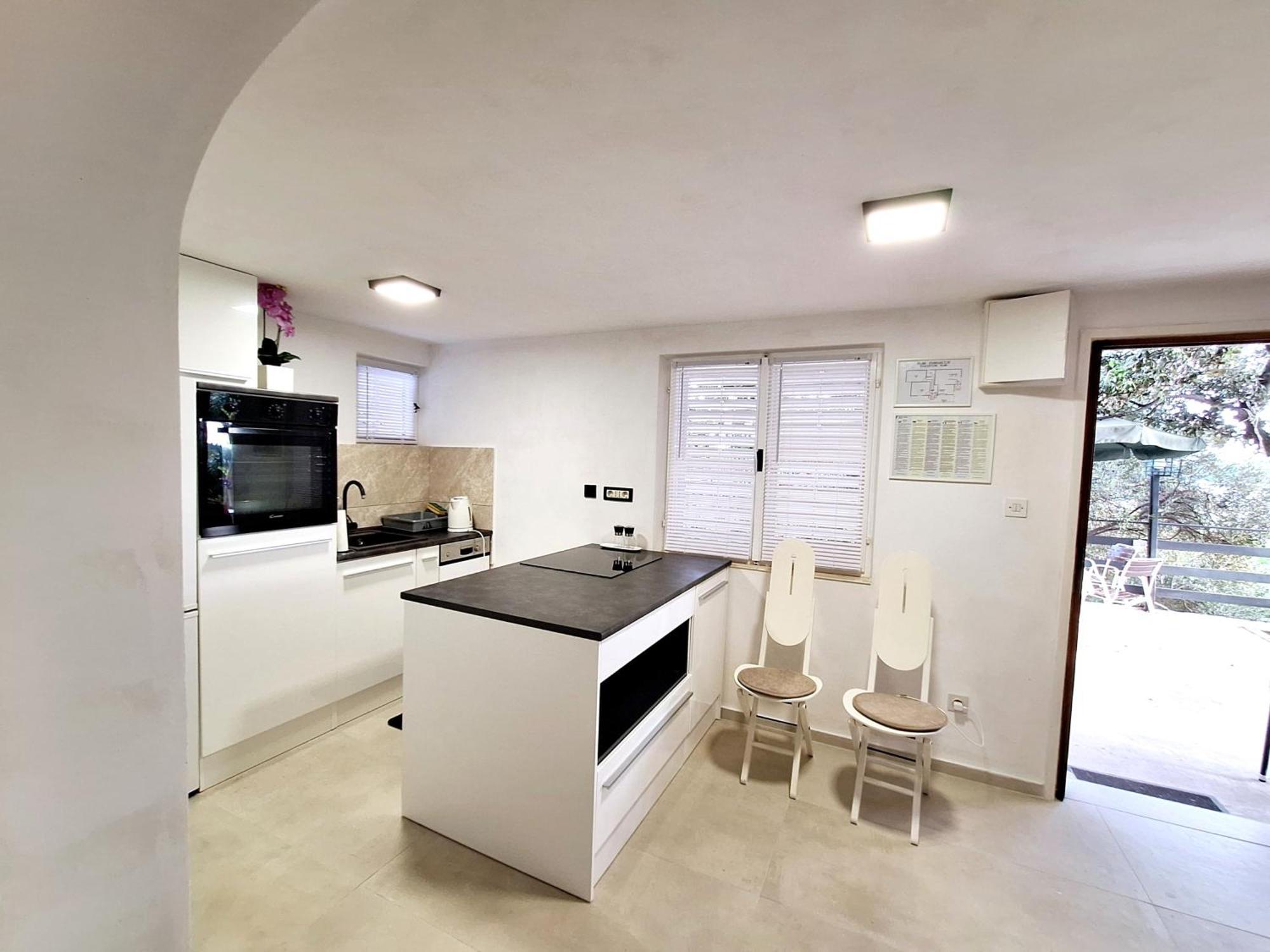 Apartman Ena By The Sea بريسبا المظهر الخارجي الصورة